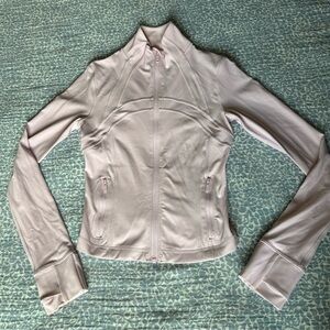 lululemon athletica pink Define Nulu Cropped EUC Size 4